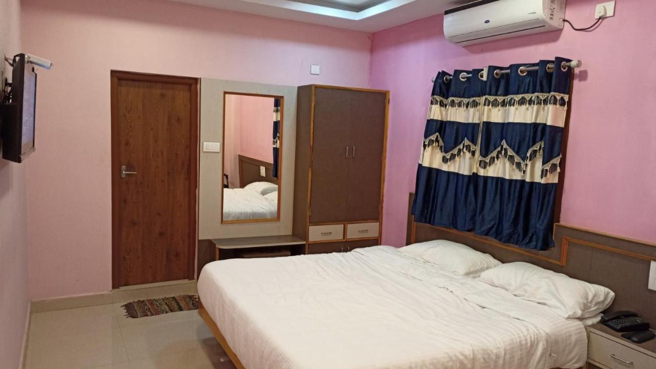 Hotel Aarthi Residency Karaikkudi Exterior foto