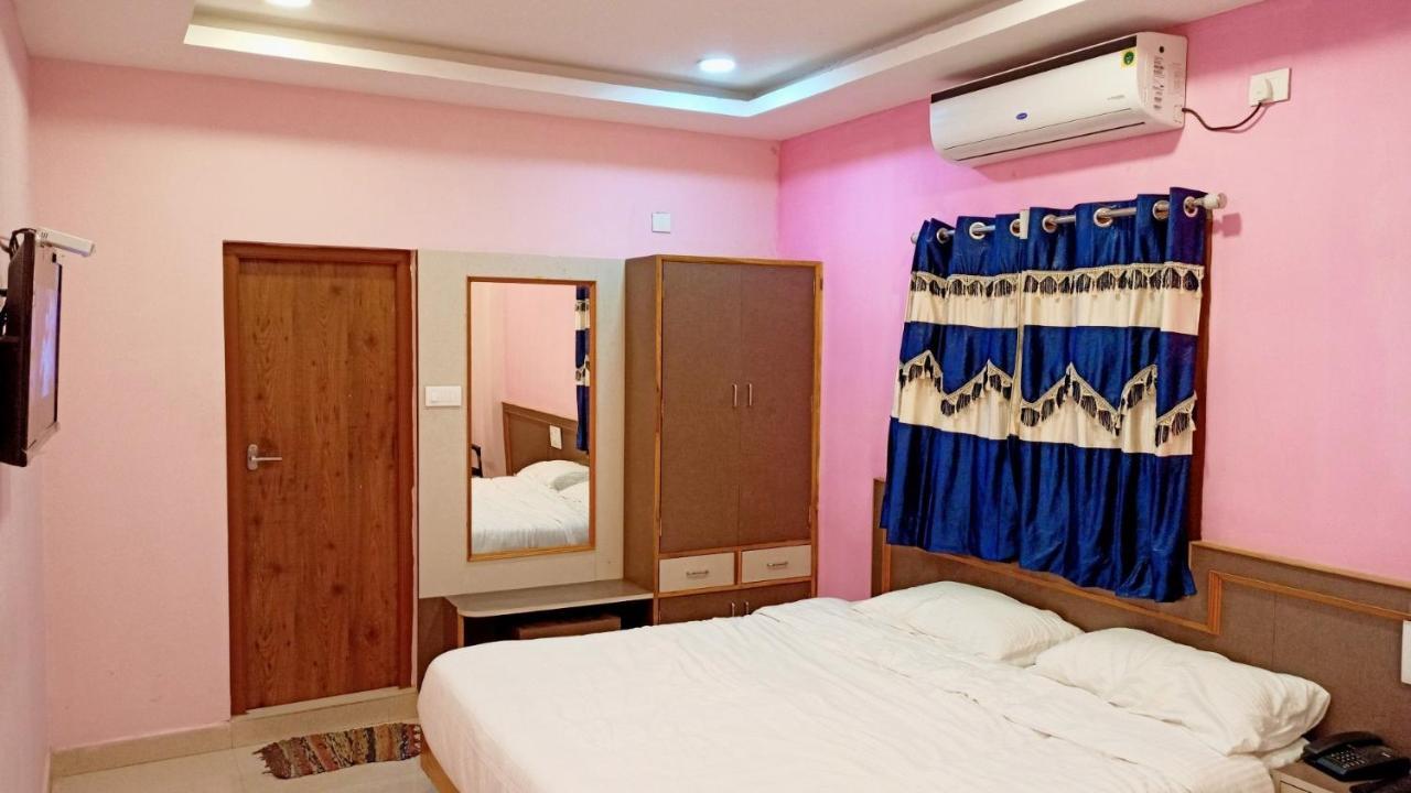 Hotel Aarthi Residency Karaikkudi Exterior foto