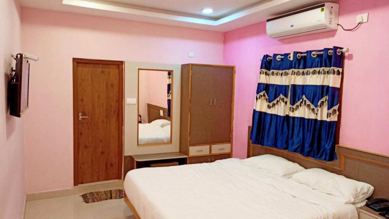 Hotel Aarthi Residency Karaikkudi Exterior foto